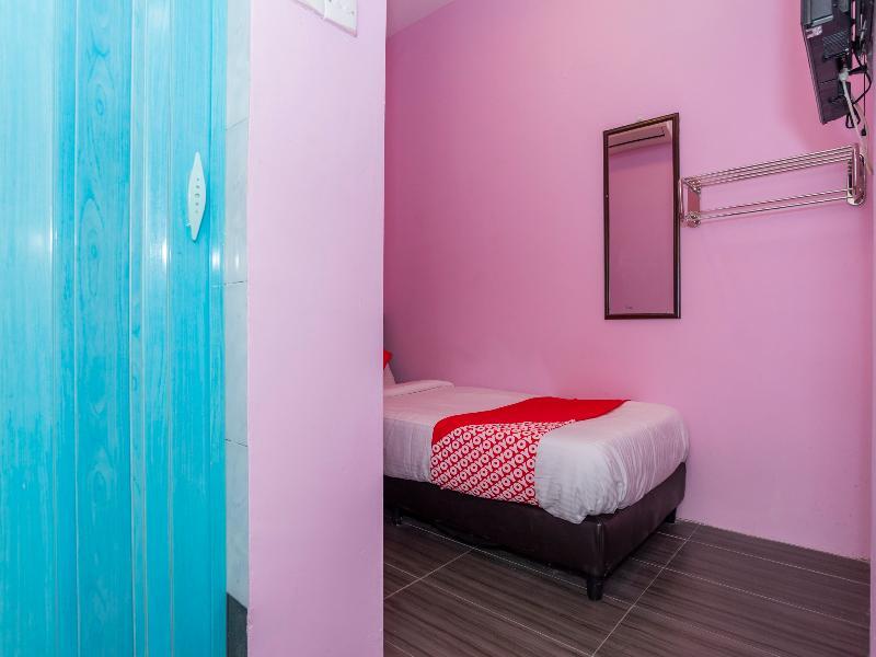 Oyo 1125 Ir Inn Hotel Skudai Eksteriør billede
